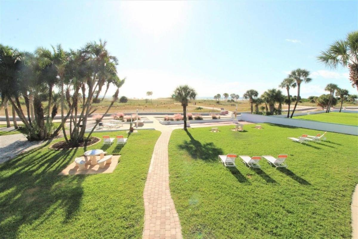 Tropic Terrace Hotel St. Pete Beach Eksteriør billede